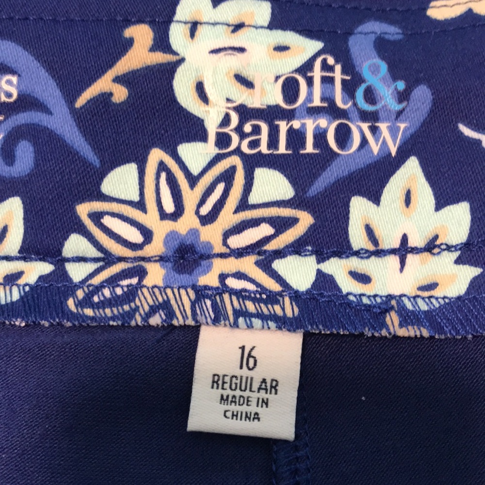 NEW Croft & Barrow Floral Blue Skort. 16 - Picture 7 of 8